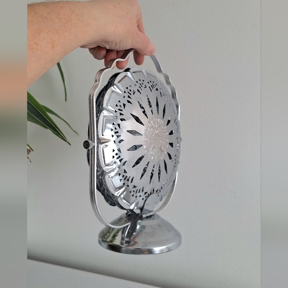 Vintage Chrome-plated metal display trays - Picture 3 of 13